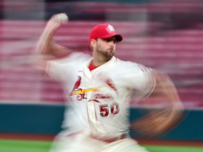 Adam Wainwright throwing